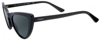 Солнцезащитные очки - Vogue