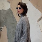 Оптика + трикотаж: формула осеннего комфорта с характером